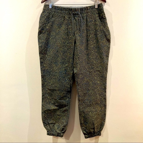 MEC Sz 12 Wanderwall Comfort Outdoors Elastic Waist  and Hem Pockets Pants - Picture 2 of 7